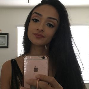 Meet your Posher, Aida